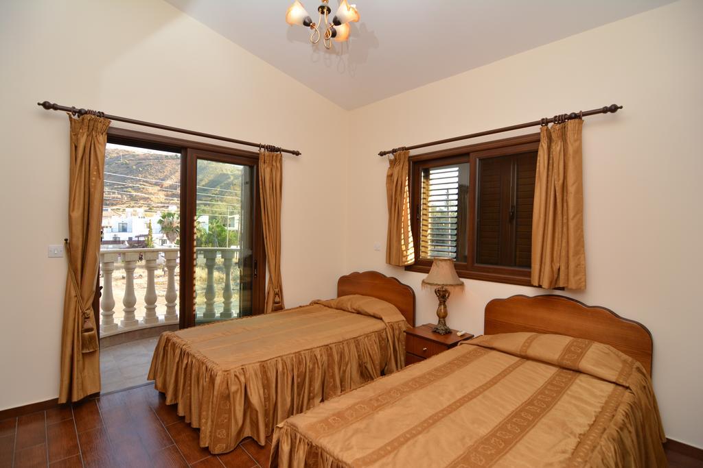 Kalli Villa Pomos Oda fotoğraf