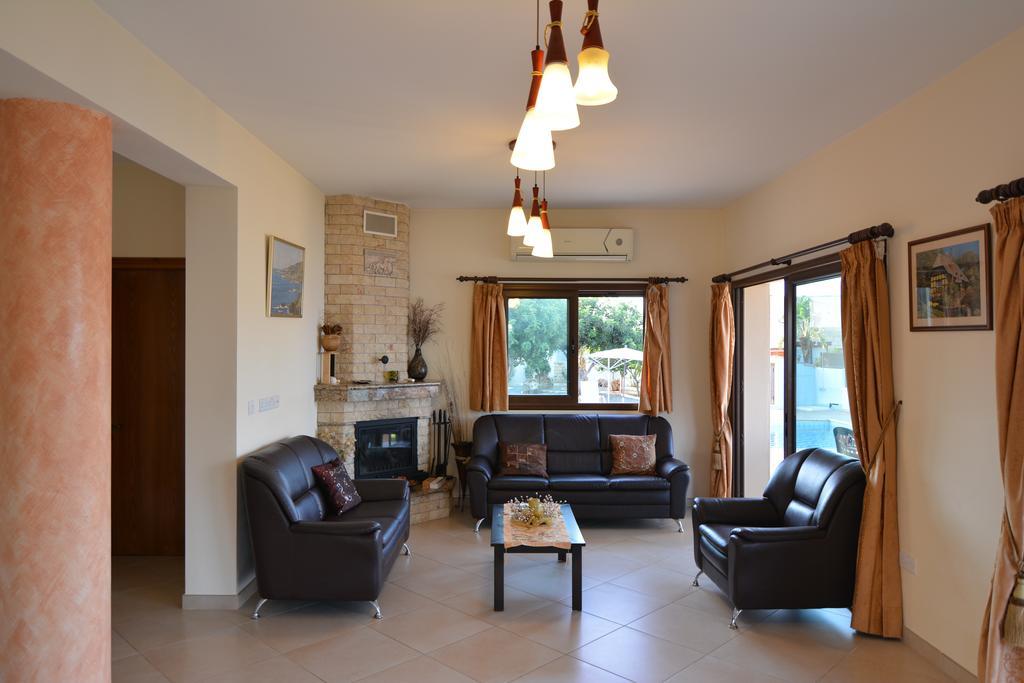 Kalli Villa Pomos Oda fotoğraf